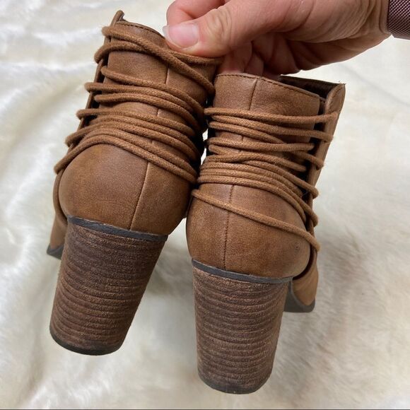 Madden Girl Dutton 8 ankle bootie - Picture 3 of 10